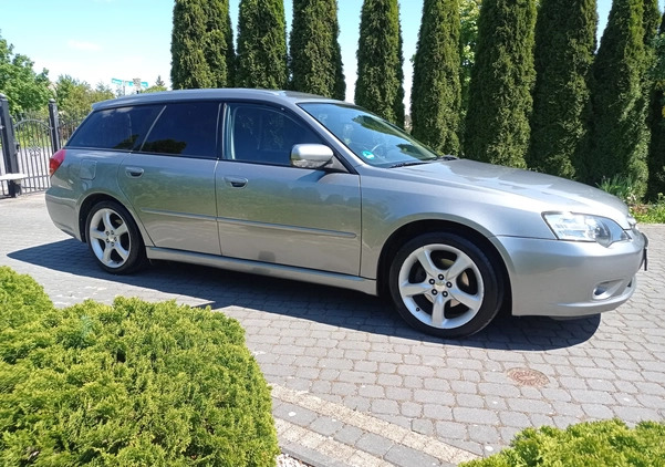 Subaru Legacy cena 16900 przebieg: 216230, rok produkcji 2005 z Brzeg małe 497